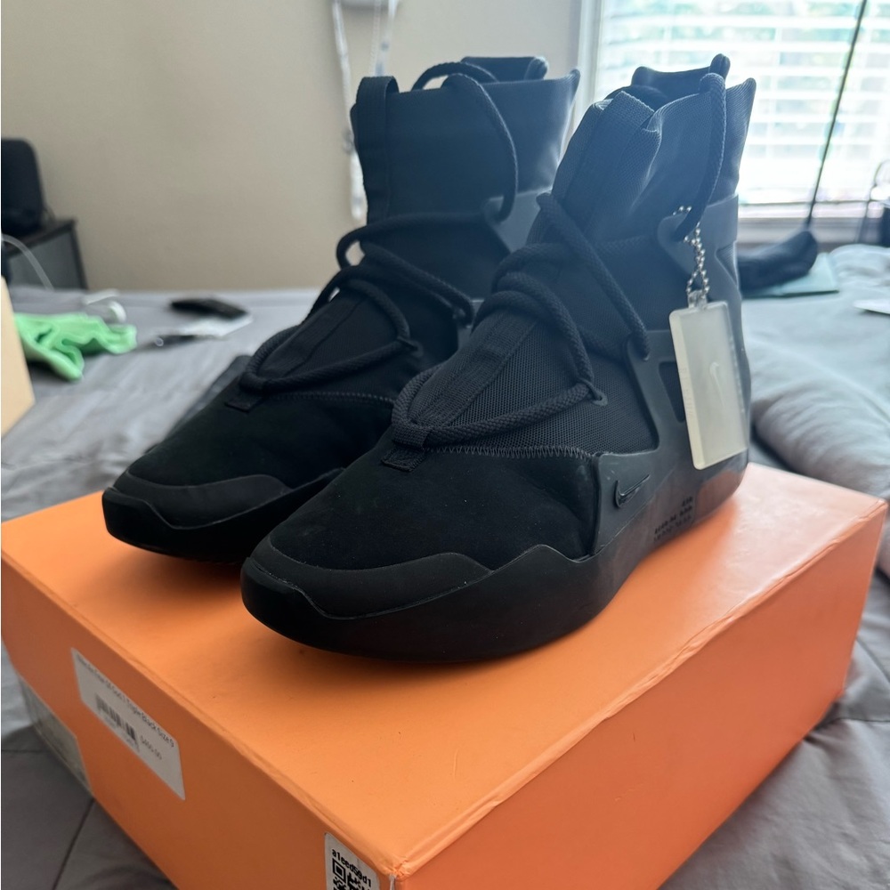 Nike Black High-Top Sneakers for Men